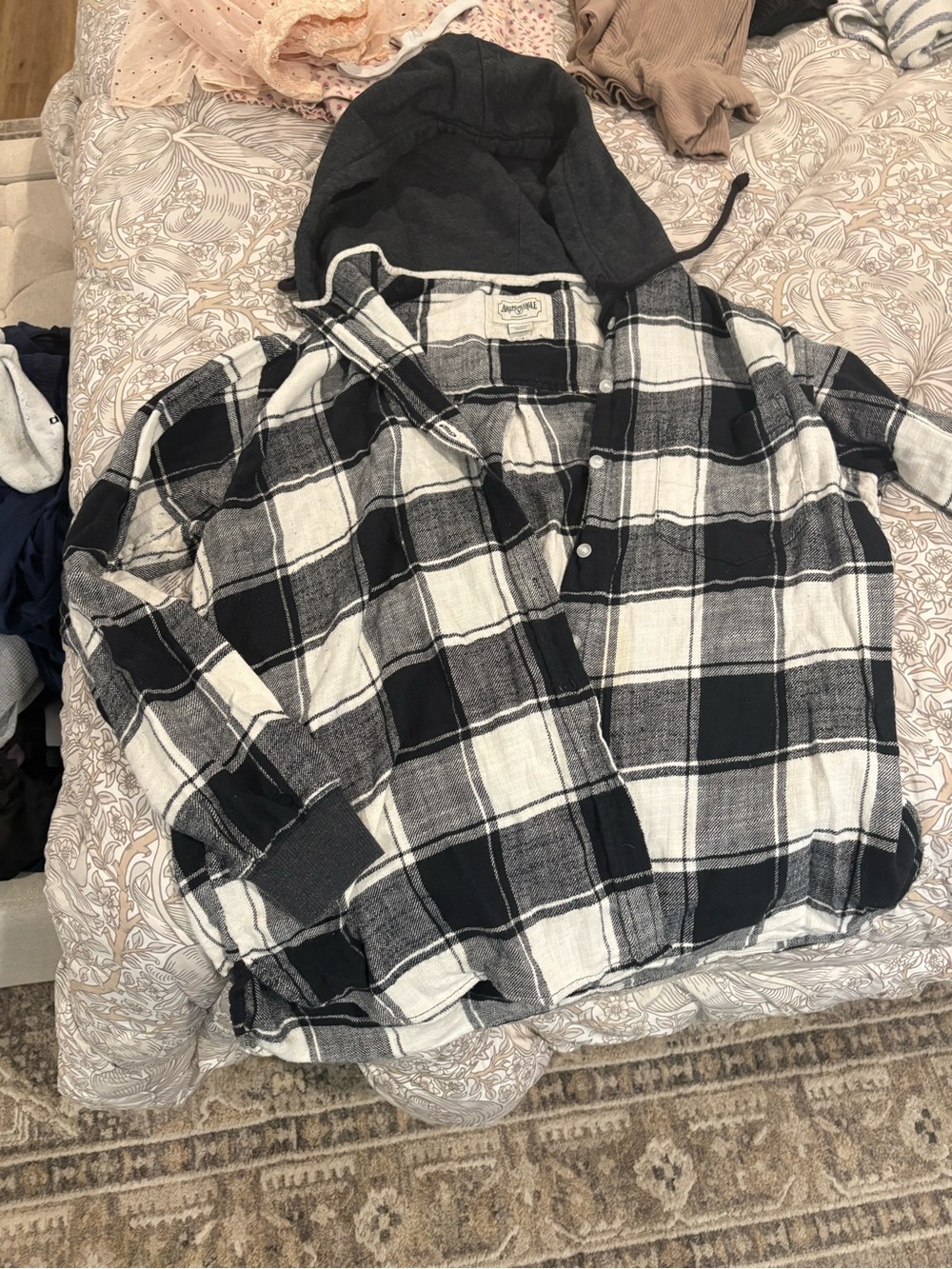 American Eagle Oversized Hoodie Flannel